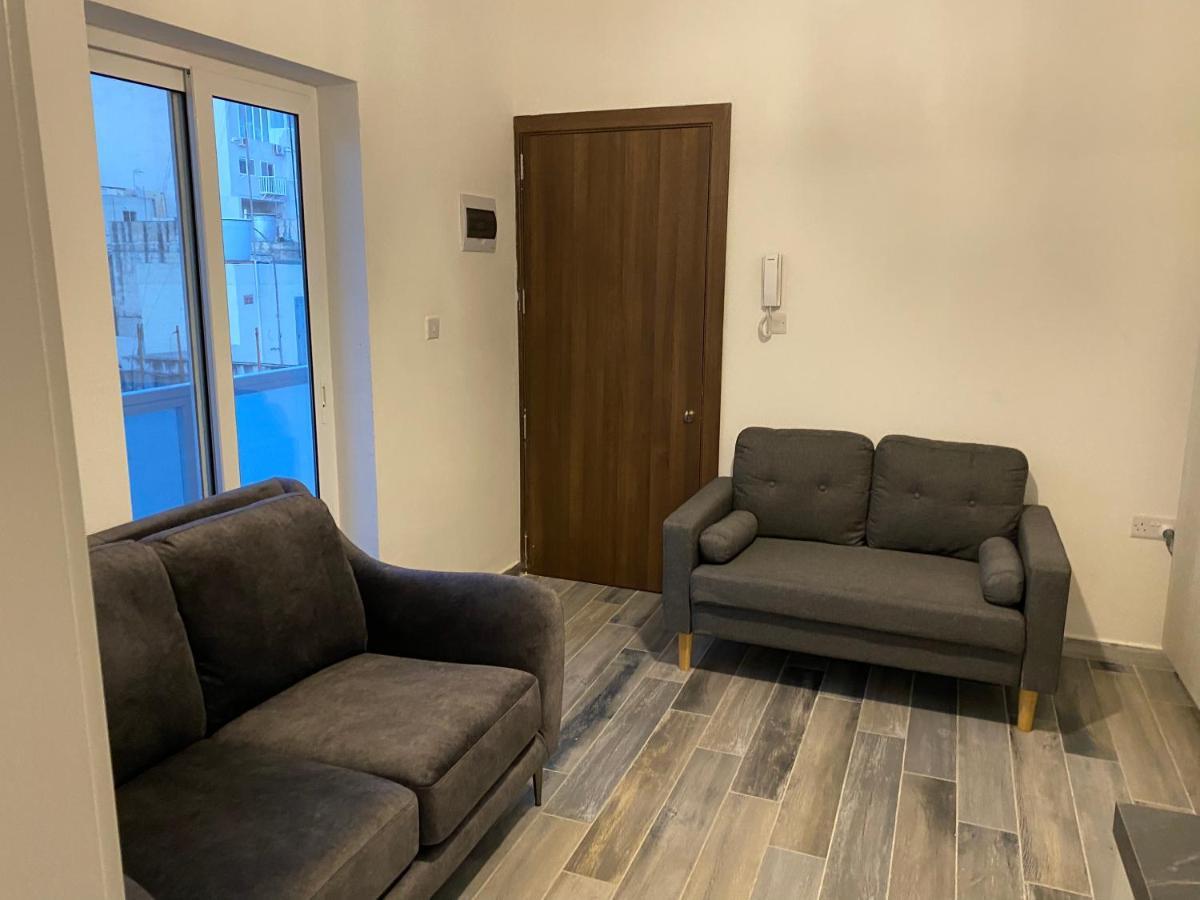 One Beautiful Bedroom Flat In Pietà מראה חיצוני תמונה