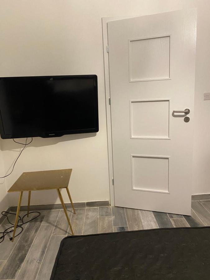 One Beautiful Bedroom Flat In Pietà מראה חיצוני תמונה